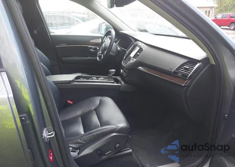 2016 Volvo Xc90 T6 Momentum z USA, uszkodzony, nr VIN YV4A22PK1G1043961